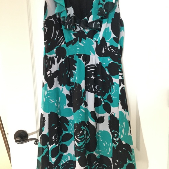 Bundle of 7 Dresses - Picture 6 of 9